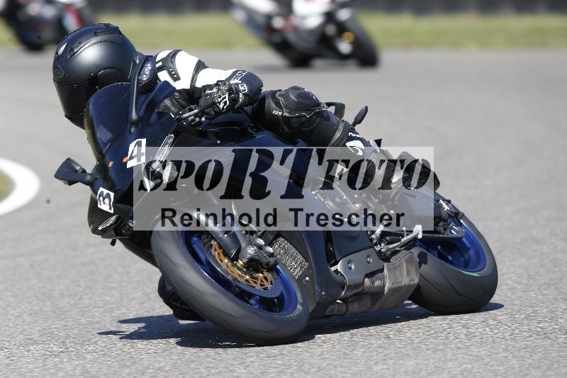 /Archiv-2025/49 26.08.2025 Cornu Master School ADR/rot-rouge/34